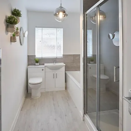 Host & - Endeavour Apartment Whitby